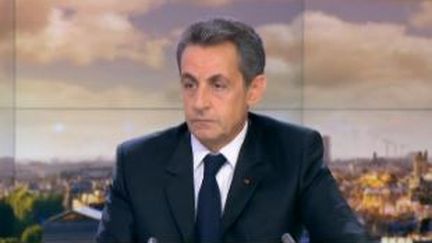 Nicolas Sarkozy sur le plateau du&nbsp;JT de France 2 le 7 décembre 2015 (FRANCE 2)