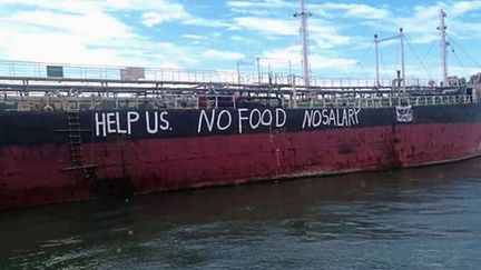 On les appelle des cargos fantômes : ces navires dont les propriétaires ne s'occupent plus et à bord desquels les marins sont livrés à eux-mêmes. Des dizaines de cargos se retrouveraient dans cette situation dans le monde. (CAPTURE ECRAN FRANCE 2)