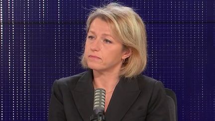 Barbara Pompili, ministre de la Transition écologique, était l'invitée de franceinfo le 3 novembre 2021. (FRANCEINFO / RADIO FRANCE)