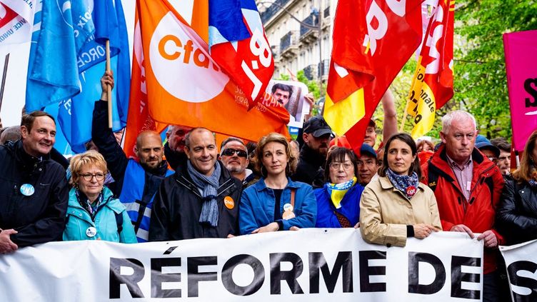 The inter-union meeting during the May 1 demonstration in Paris.  (AMAURY CORNU / HANS LUCAS)