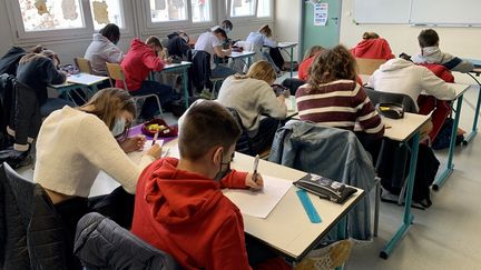 Une classe d'un collège à&nbsp;Périgueux.&nbsp; (EMMANUEL CLAVERIE / RADIOFRANCE)