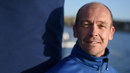 Le skipper français Kevin Escoffier à Saint-Malo (Ille-et-Vilaine), le 3 novembre 2022. (SEBASTIEN SALOM-GOMIS / AFP)