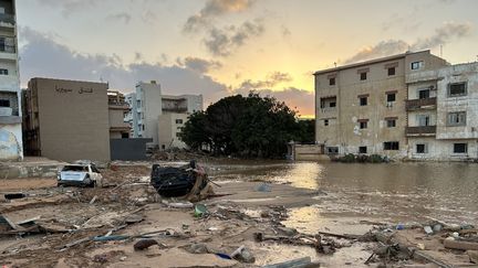 La ville de Derna, en Libye, dévastée par la tempête Daniel, le 16 septembre 2023. (AYDOGAN KALABALIK / ANADOLU AGENCY / AFP)