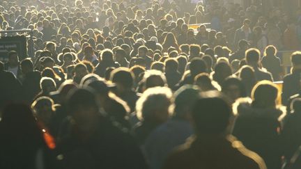 La foule dans une rue de Bruxelles (Belgique). (LEYLA VIDAL / MAXPPP)