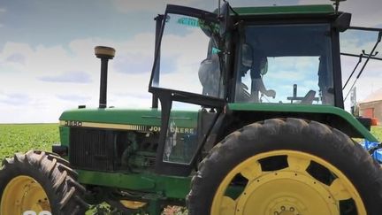 Image extraite du reportage du "20 heures" de France 2, "Coopératives agricoles : des agriculteurs se rebelllent". (FRANCE 2)