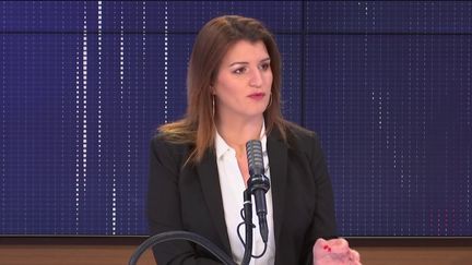 Marlène Schiappa, ministre déléguée auprès du ministre de l’Intérieur, chargée de la Citoyenneté, mardi 6 avril 2021 sur franceinfo.
 (FRANCEINFO / RADIO FRANCE)