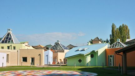 Ecole don Milani, Faenza, Italie, 1997
 (photo Atelier Lucien Kroll ©ADAGP, Paris, 2015)