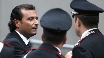 Le commandant&nbsp;Schettino, le 15 octobre 2012 lors de l'audience pr&eacute;liminaire &agrave;&nbsp;Grosseto (Italie). (MAX ROSSI / REUTERS)