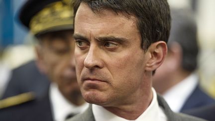 Le Premier ministre, Manuel Valls, le 24 avril 2014 &agrave;&nbsp;Saint-Lubin-des-Joncherets (Eure-et-Loir). (FRED DUFOUR / AFP)