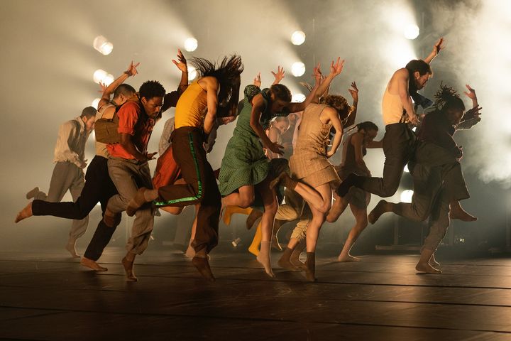 La&nbsp;troupe du chorégraphe Hofesh Shechter dans le film "En corps" de Cédric Klapisch.&nbsp; (EMMANUELLE JACOBSON ROQUES)