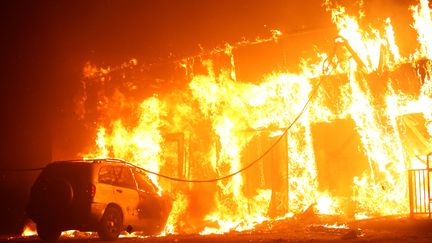 Depuis jeudi, l'incendie&nbsp;baptisé "Camp Fire" ravage la ville de&nbsp;Paradise, située au nord de Sacramento. Ses 26 000 habitants. (Stephen Lam / REUTERS)