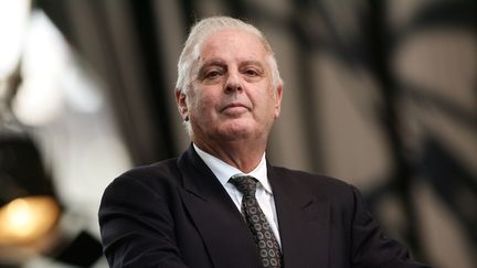 Daniel Barenboim (en 2010) alors qu'il dirige son "West-Eastern Divan Orchestra" .
 (Maxi Failla / AFP)