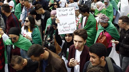 Des étudiants manifestent à Alger, le 26 mars 2019, contre le maintien au pouvoir du président Abdelaziz Bouteflika.&nbsp; (AFP)