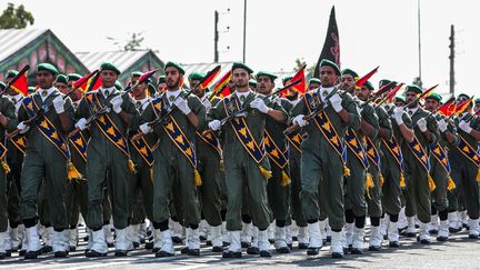 Des Gardiens de la révolution défilent lors d'une parade militaire à Téhéran, en Iran, le 22 septembre 2019. (IRANIAN PRESIDENCY / AFP)