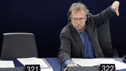 L'Eurod&eacute;put&eacute; d'EELV Jose Bov&eacute;&nbsp;au Parlement europ&eacute;en de Strasbourg, el 16 f&eacute;vrier&nbsp;2012. (VINCENT KESSLER / REUTERS)