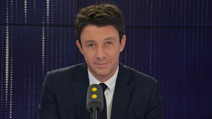 Benjamin Griveaux, secrétaire d'État auprès du Premier ministre, porte-parole du gouvernement. (JEAN-CHRISTOPHE BOURDILLAT / RADIO FRANCE)