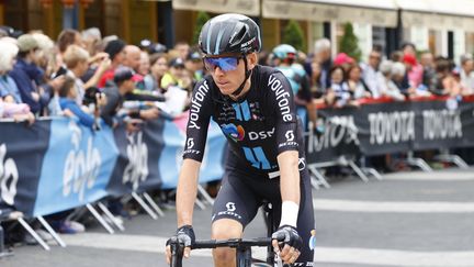 Romain Bardet avant la 3e étape du Giro, le 8 mai 2022. (LUCA BETTINI / AFP)