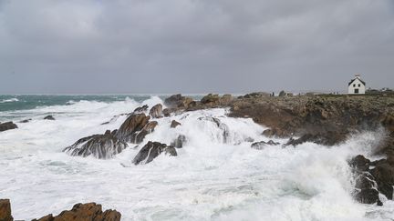 Un coup de vent à Penmarc'h (Finistère), le 21 février 2022. (MAXPPP)