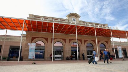 La gare de Perpignan (Pyr&eacute;n&eacute;es-Orientales), le 15 septembre 2012,&nbsp;dans le quartier o&ugrave; trois jeunes femmes ont disparu entre 1995 et 1998. (MAXPPP)