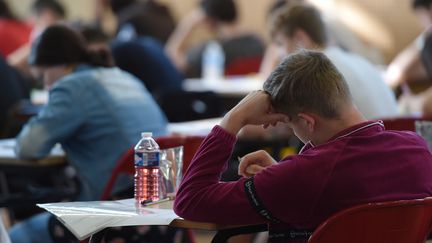 Des lycéens passent le bac, le 17 juin 2019 à Strasbourg. (FREDERICK FLORIN / AFP)