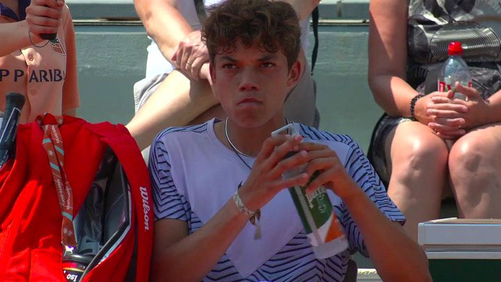 L'Américain Darwin Blanch face à son compatriote Cooper Williams, jeudi, lors des quarts de finale de Roland-Garros. (FRANCE TÉLÉVISIONS)