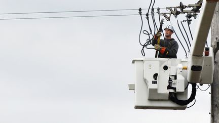 233.000 foyers soient encore priv&eacute;s de courant dans le sud de Manhattan. En tout, plus de 500.000 personnes sont sans &eacute;lectricit&eacute; dans l'agglom&eacute;ration new-yorkaise. (LUCAS JACKSON / REUTERS)