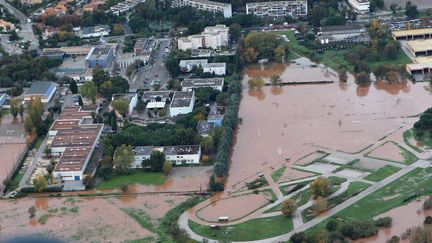 &nbsp; (Vue du ciel des inondations entraînés dans le départements par les fortes pluies qui s'abattent depuis 48 heures © Maxppp)