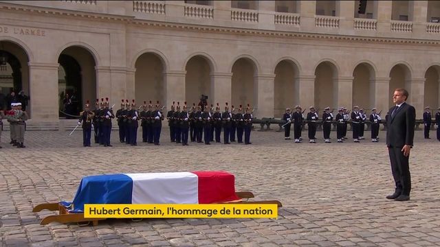 La Marseillaise après le discours d'Emmanuel Macron