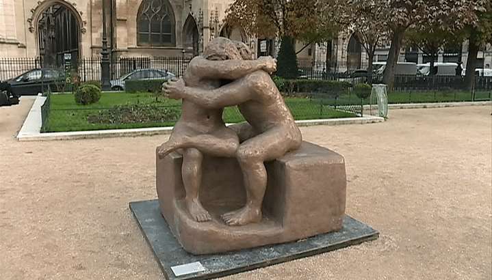 Les bronzes sont à découvrir devant l'église Saint Germain de l'auxerrois et devant le Louvre
 (France 3 / Culturebox )