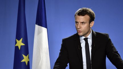 Emmanuel Macron annonce sa candidature à l'élection présidentielle de 2017, mercredi 16 novembre à Bobigny, en région parisienne.&nbsp; (PHILIPPE LOPEZ / AFP)