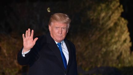 Donald Trump quitte la Maison Blanche, à Washington, pour se rendre à Davos, en Suisse, mercredi 24 janvier 2018.&nbsp; (MANDEL NGAN / AFP)