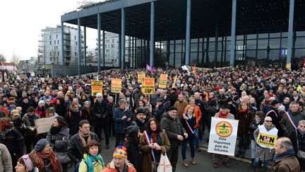  (Manifestation des opposants à l'aéroport NDDL devant le palais de justice de Nantes le 13 janvier dernier © maxPPP)