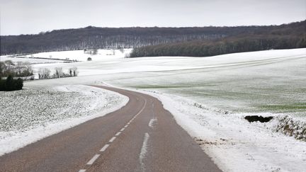 Sur une route de Moselle, le 27 décembre 2014. (MAXPPP)