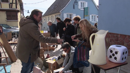 Pouvoir d'achat : le succès des marchés au puce face à la crise