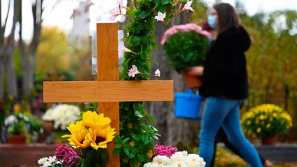 Cimetière (photo d'illustration). (SEBASTIEN BOZON / AFP)