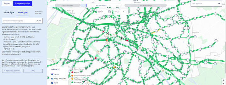 Les stations de métro "à éviter" ou au contraire "à privilégier" au début de la cérémonie d'ouverture des Jeux olympiques, selon la carte interactive proposée par le gouvernement. (CAPTURE D'ECRAN / FRANCEINFO)