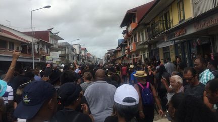 La marche du 28 mars à Cayenne (Guyane). (CITIZENSIDE/NEGAYAH MARANH / CITIZENSIDE)