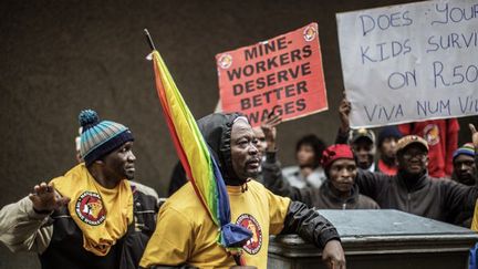 Manifestation de mineurs en Afrique du Sud en 2015. (GIANLUIGI GUERCIA / AFP)