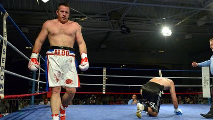 Cyril Léonet en janvier 2015, lors de sa victoire pour le titre de champion de France des lourds face à Alban Galonniers. (MAXPPP)