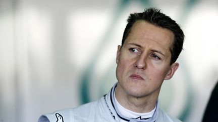 Michael Schumacher, le 3 f&eacute;vrier 2010 pr&egrave;s de Valence (Espagne). (JOSE JORDAN / AFP)