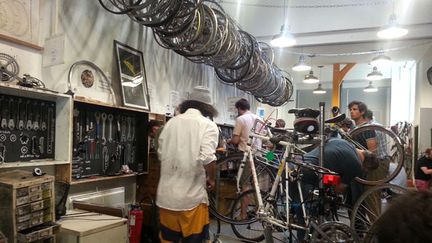 &nbsp; (Visite de l'atelier vélo de Bastille © AL Barra / RF)