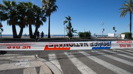 La promenade des Anglais, à Nice, au lendemain de l'attentat, le 15 juillet 2016.&nbsp; (XU JINQUAN / NURPHOTO / AFP)