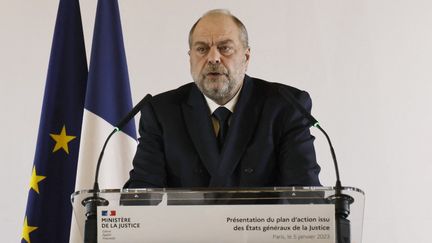 Le garde des Sceaux, Eric Dupond-Moretti, lors de la présentation du plan d'action pour la justice, le 5 janvier 2023, à Paris. (LUDOVIC MARIN / AFP)