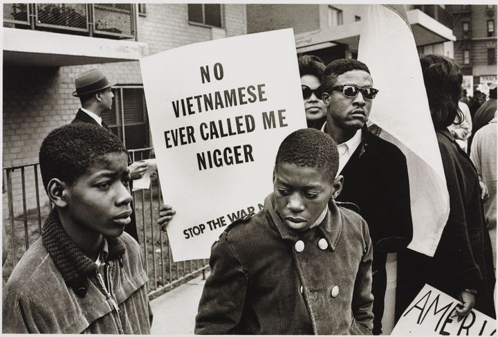 Builder Levy, "Harlem Peace March", 1967. Londres, Victoria and Albert Museum&nbsp; (© Builder Levy)