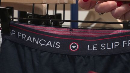 Alors que la baisse du pouvoir d’achat due à l’inflation touche une majorité de consommateurs, les défis à relever sont nombreux pour les entreprises spécialisées dans le made in France.