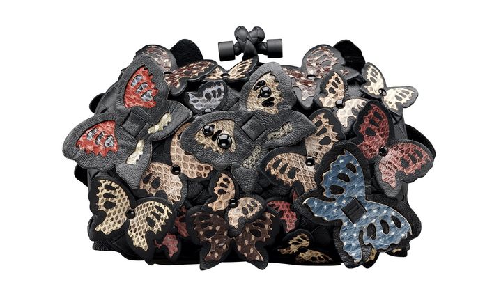 La minaudière Knot avec inclusion de papillons en cuir de toutes les couleurs de Bottega Veneta 
 (Bottega Veneta)