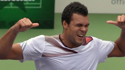 Jo-Wilfried Tsonga et sa danse des pouces