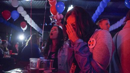 Lors d'une soirée de supporters de Clinton, le 8 novembre.&nbsp; (DANIEL CARDENAS / ANADOLU AGENCY)