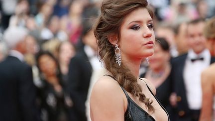 Star de l'édition 2013, Adèle Exarchopoulos a monté les marches dès la soirée d'ouverture. 
 (LOIC VENANCE / AFP)