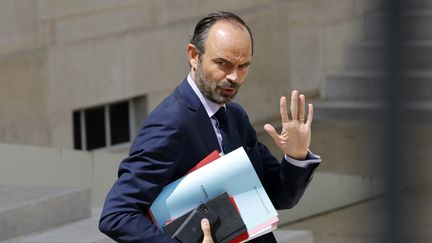 Le Premier ministre, Edouard Philippe, quitte l'Elysée, le 28 juin 2017, à Paris. (PATRICK KOVARIK / AFP)